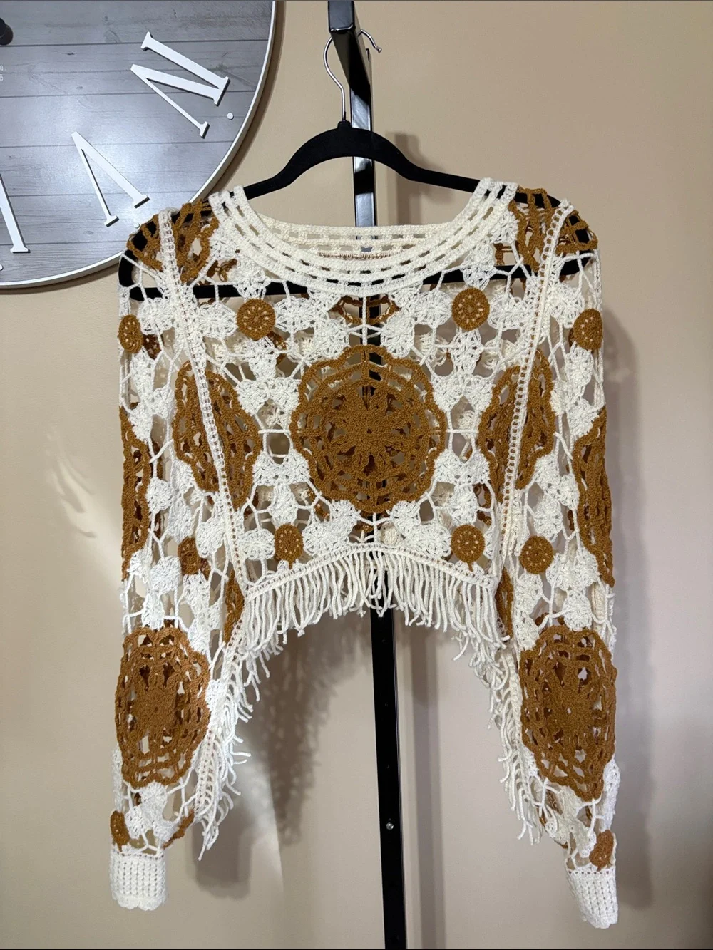 055 NWOT Boho Crochet Fringe Poncho sleeved - Cream and Brown